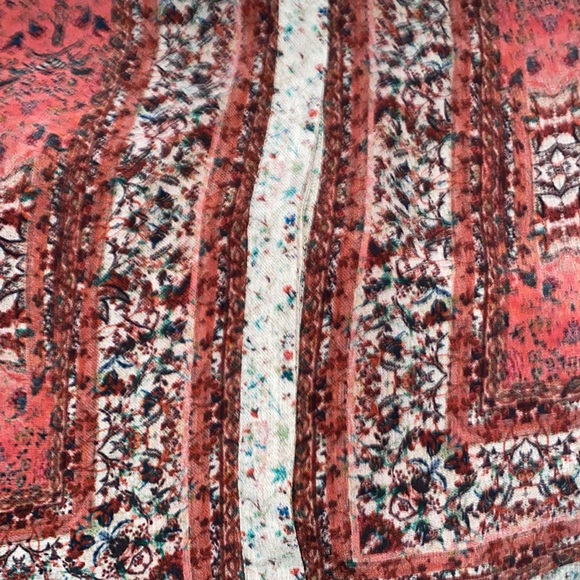 Tolani  boho beautiful 100 percent Silk button up blouse Size XS - Picture 3 of 9